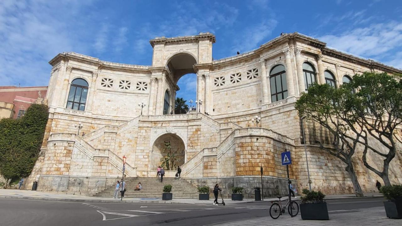 Rooms Best Vacation Ever Cagliari Bagian luar foto
